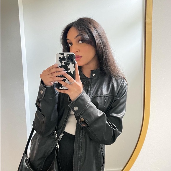 Meet your Posher, Mariah! - Picture 6 of 10